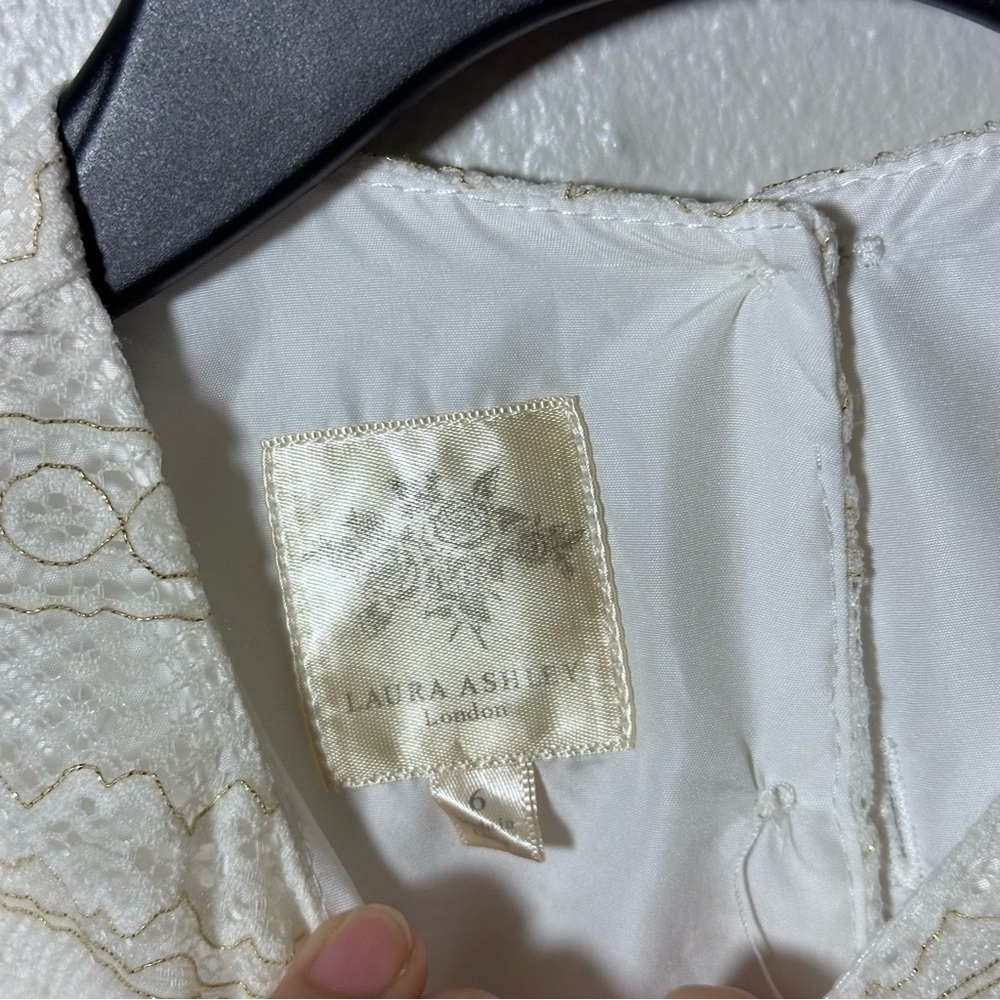 Laura Ashley Girls Lace Party White/Beige Dress size 6 - Picture 3 of 7